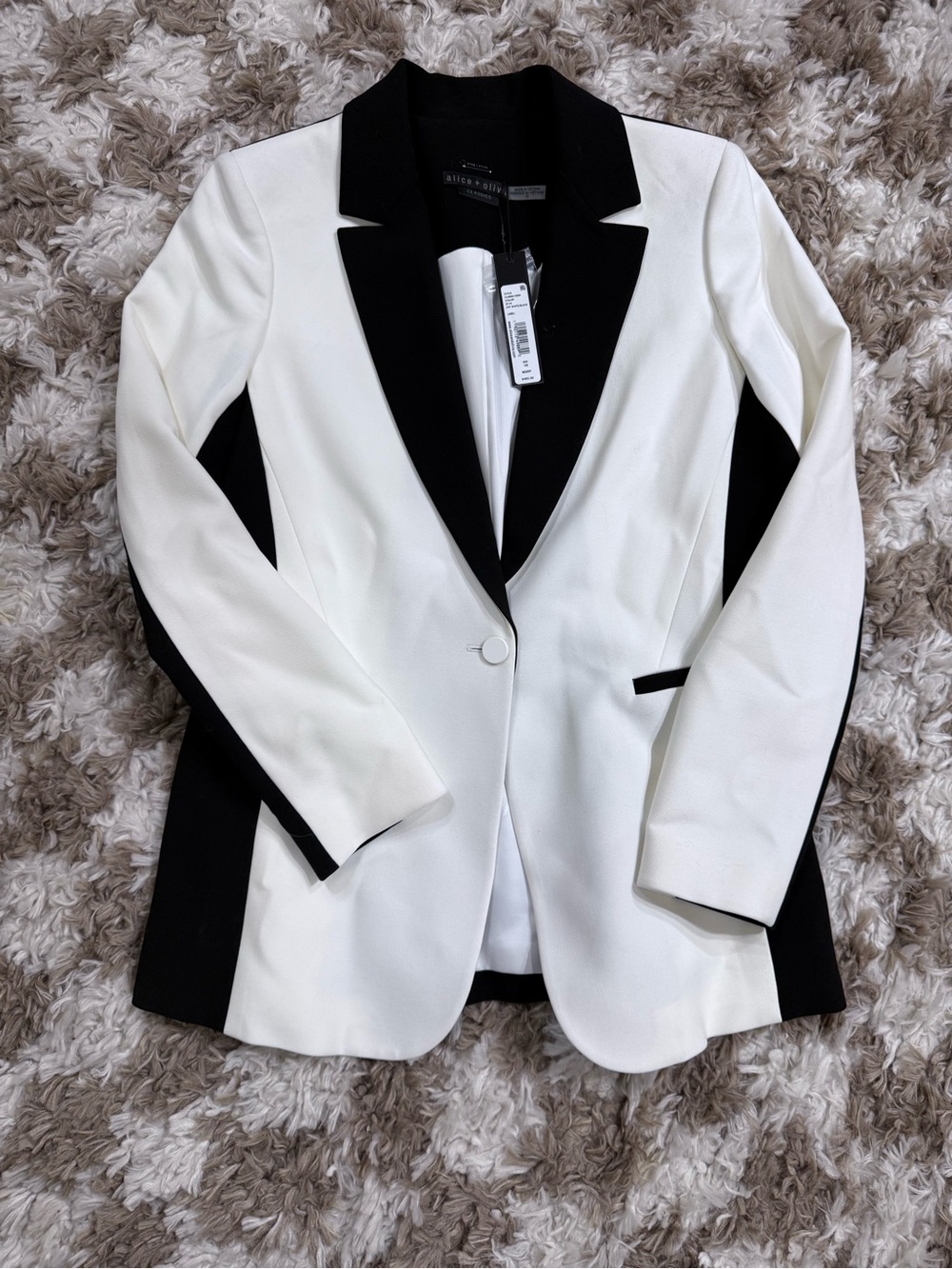 Alice + Olivia Two-Tone White & Black Tailored Blazer